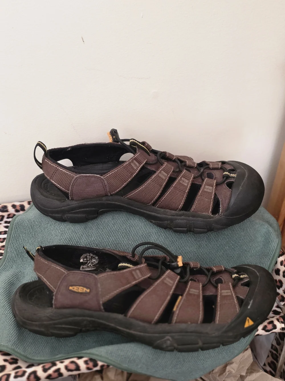 1x FINAL PRICE KEEN Newport H2 Brown Sport Sandals Closed Toe Hiking Men's 10.5